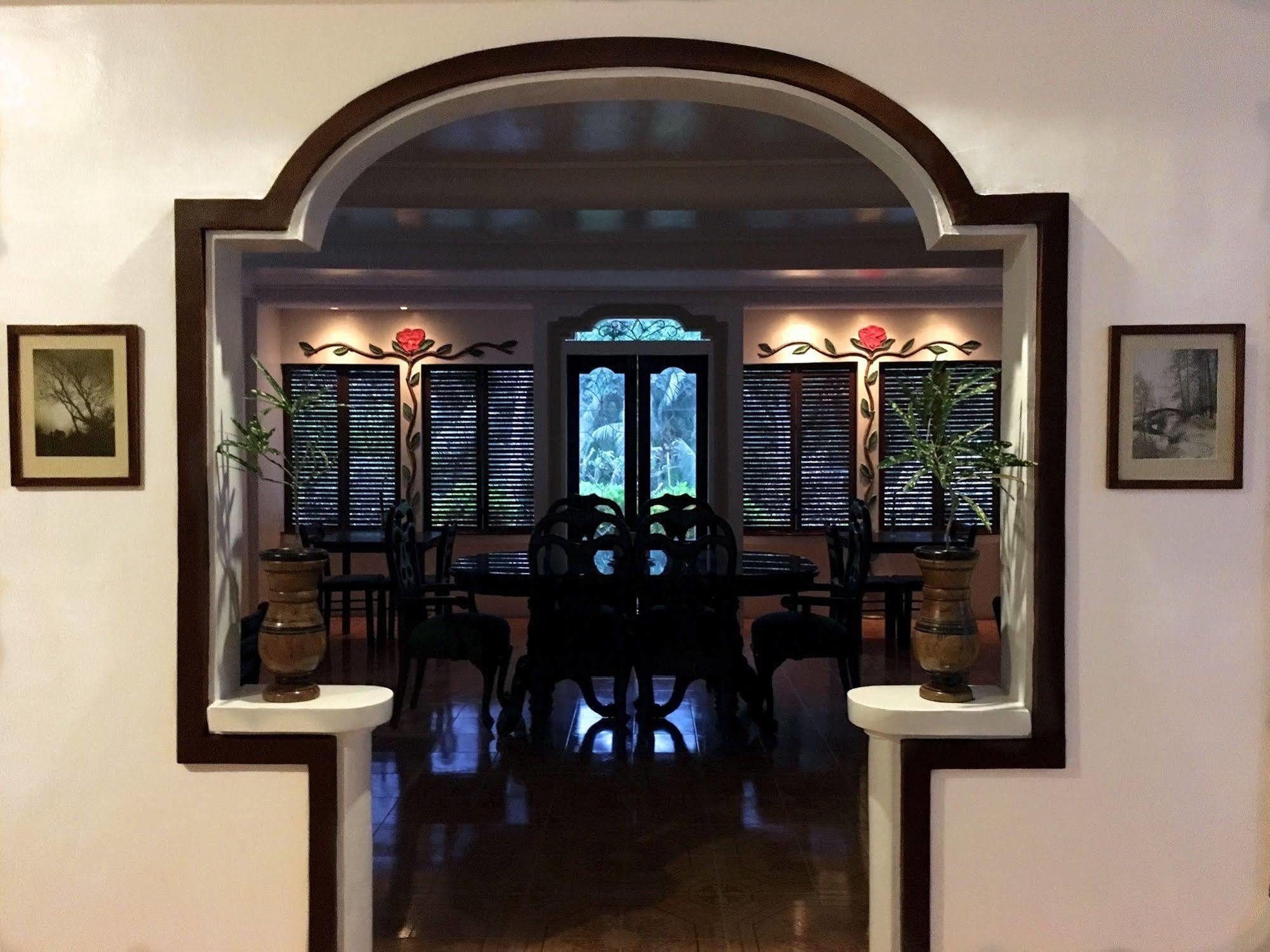Guindulman 桂杜尔曼湾旅游宾馆酒店 外观 照片